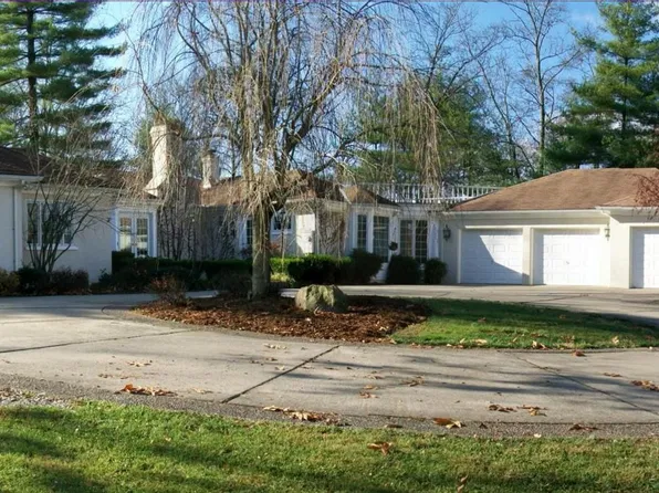383 Pinecrest Dr, Huntington, WV 25705