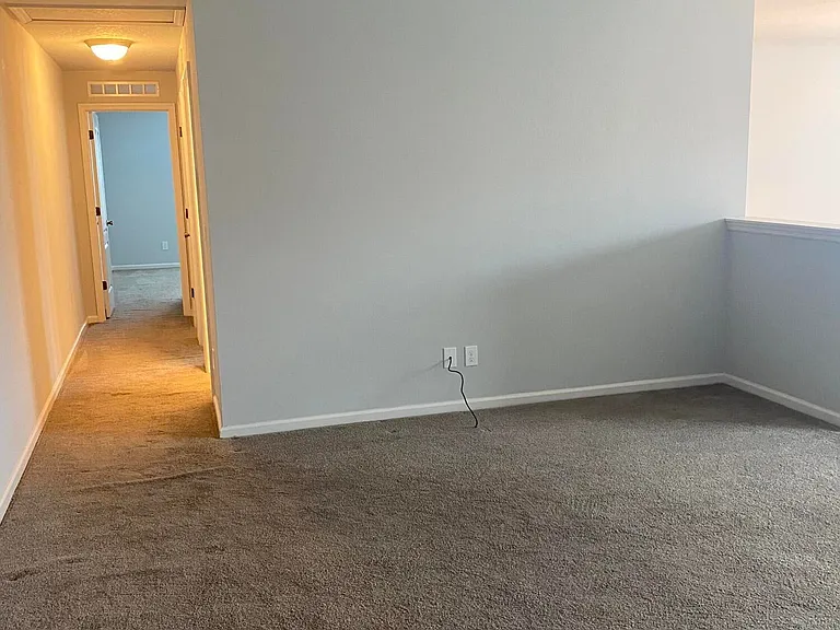684 Carlsbad Dr — Photo 18