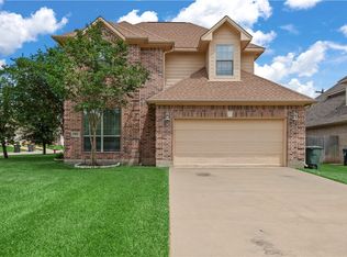 1904 Debbie Dr, Bryan, TX 77802
