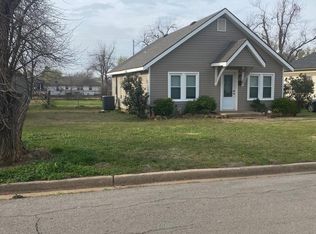 520 W 1st St, Edmond, OK 73003