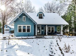 202 Wycliffe Rd, Syracuse, NY 13209