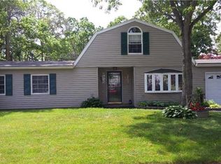 98 Rexmere Ave, Farmingville, NY 11738