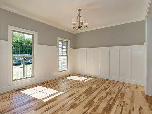 5th image of 258 Wild Fern Ln