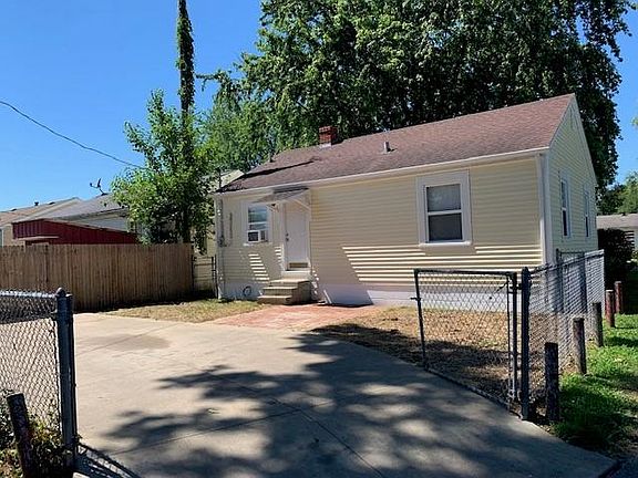 5th image of 1612 Manor Ct