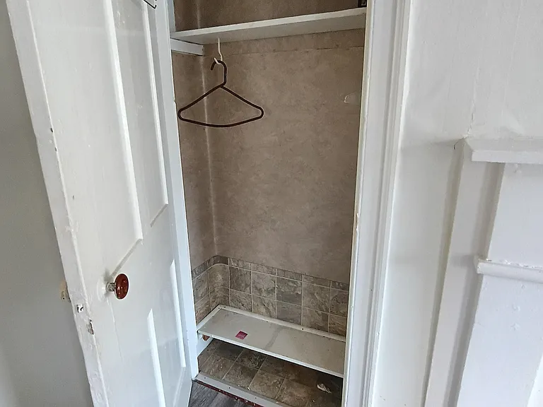 437 3rd St #2 — Photo 3