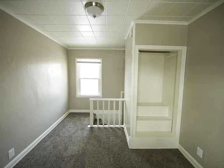 601 E 2nd Ave #4 — Photo 9