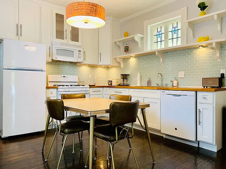 5108 Daggett Ave — Photo 4