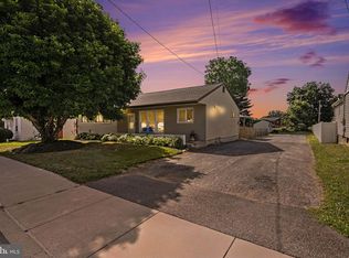 325 Marietta Ave, Mount Joy, PA 17552