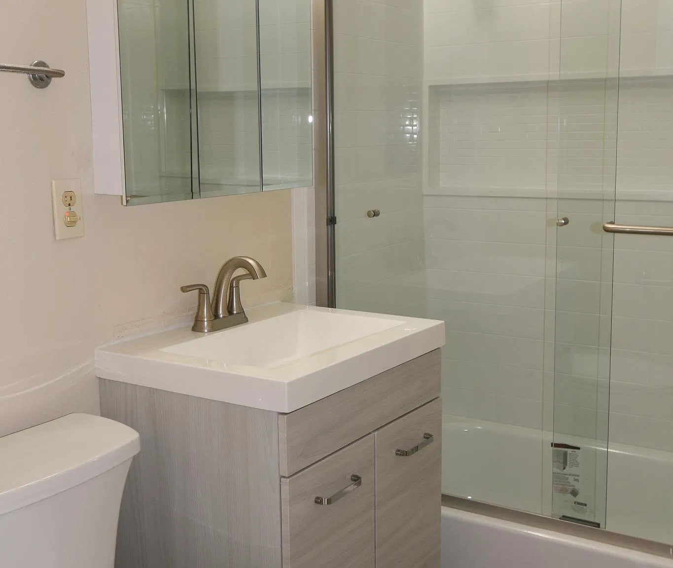3 bed, 1475 sqft, $4,550 — Photo 4