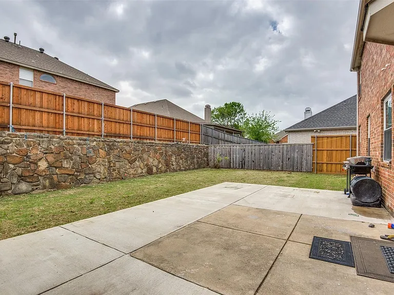9720 Kingsmill Dr — Photo 22