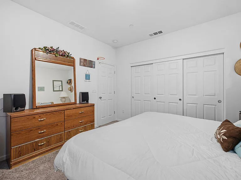 2254 S Lebec St — Photo 6