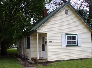 1242 W 9th St, Joplin, MO 64801
