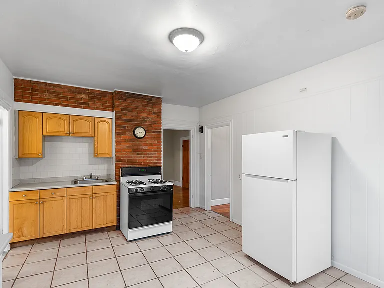 469 W Fountain St #2 — Photo 8
