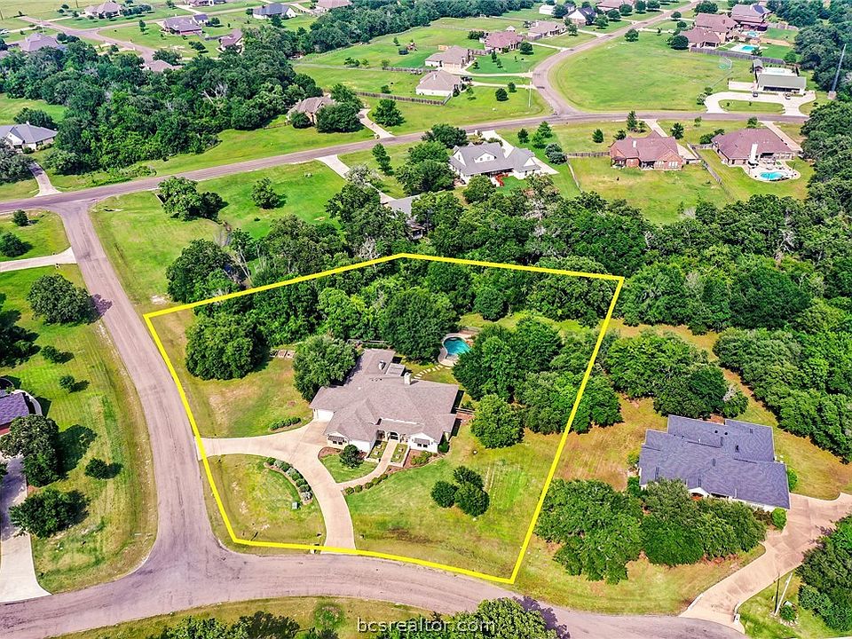 1st image of 17485 Creek Crossing Ct