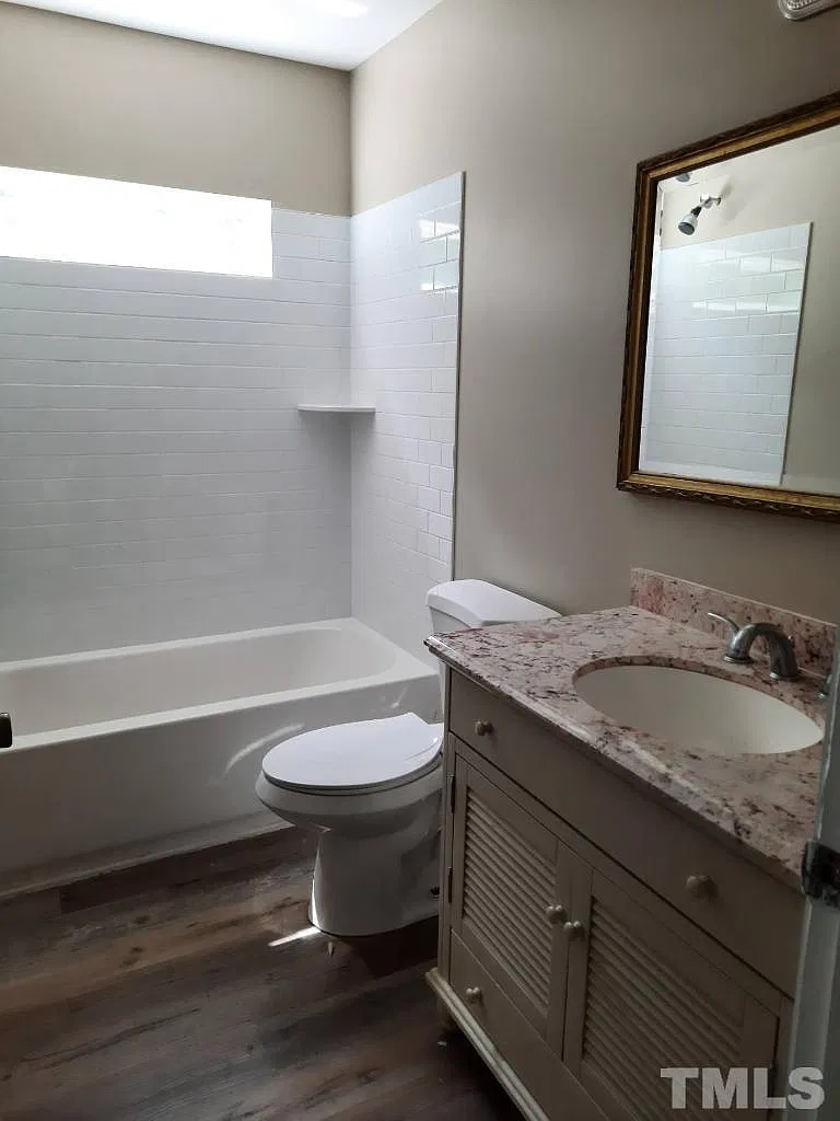 6 bed, 3.0 bath, 1800 sqft, $2,095 — Photo 4