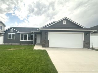 1365 Crescent St, Weiser, ID 83672