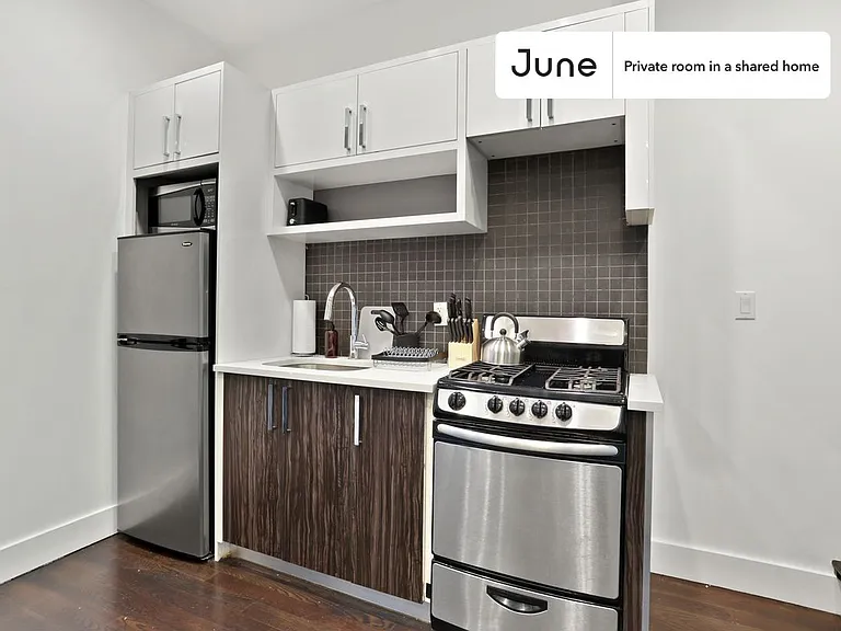 444 Franklin Ave #B — Photo 9