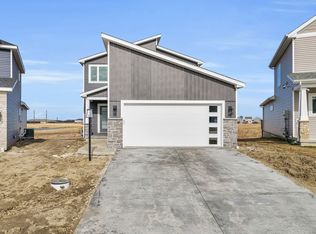 4516 Legends Dr, Champaign, IL 61822