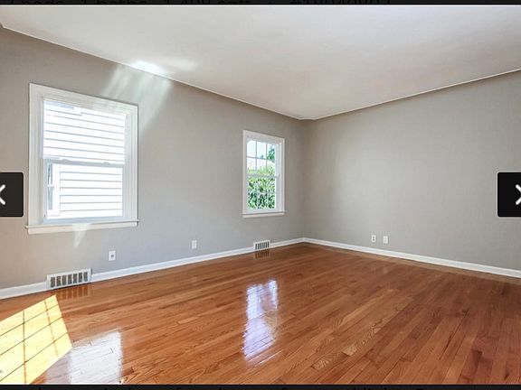 5th image of 1121 Edna St SE