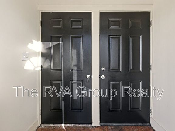 4th image of 27 S Jefferson St APT B