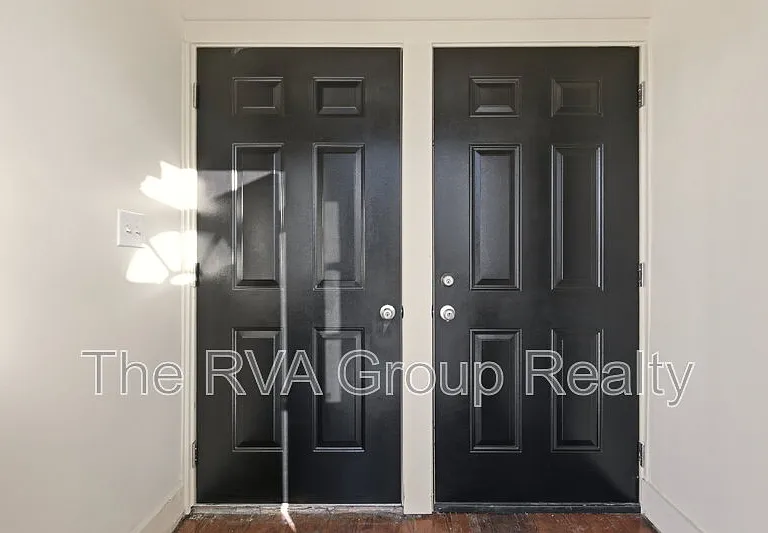 27 S Jefferson St #A — Photo 4