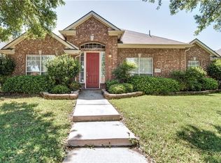 1809 Day Dr, Carrollton, TX 75010