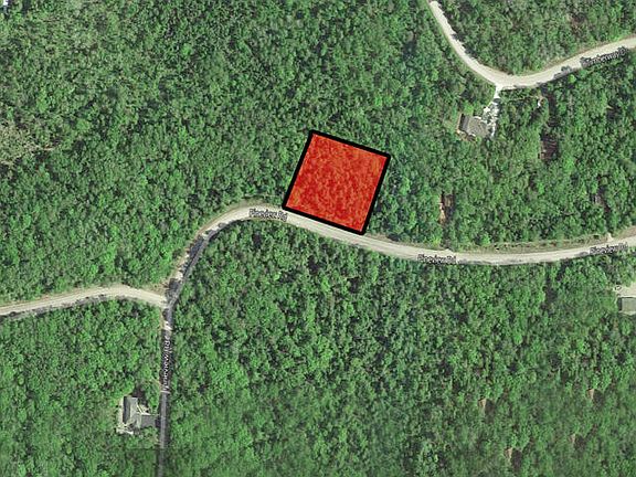 3rd image of Pineview Dr