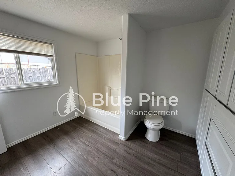 1861 Gallup St — Photo 12