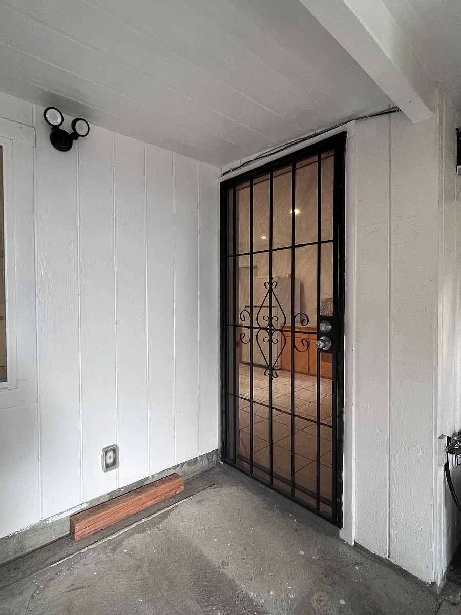 Building Photo - 633 Haight Ave #A