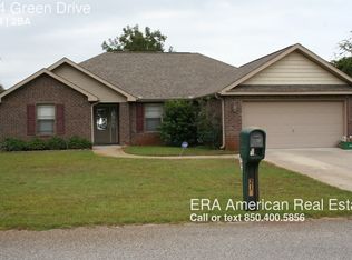 214 Green Dr, Mary Esther, FL 32569