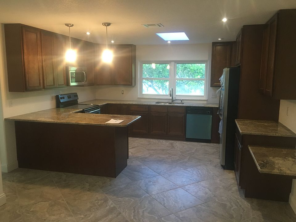 1st image of 7130 Orchid Tree Dr