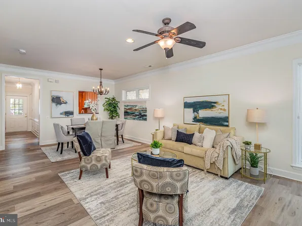 8890 Calla Lily Ct, Lorton, VA 22079