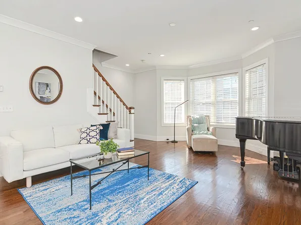 165 Everett St #165, Allston, MA 02134