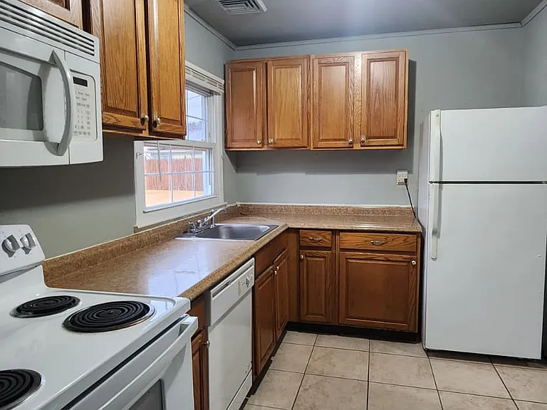 21 Sussex Dr — Photo 2