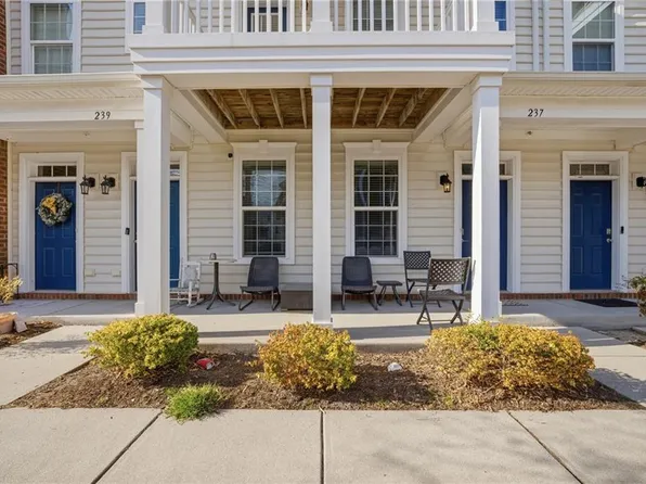 237 Breccia Ln, Virginia Beach, VA 23462