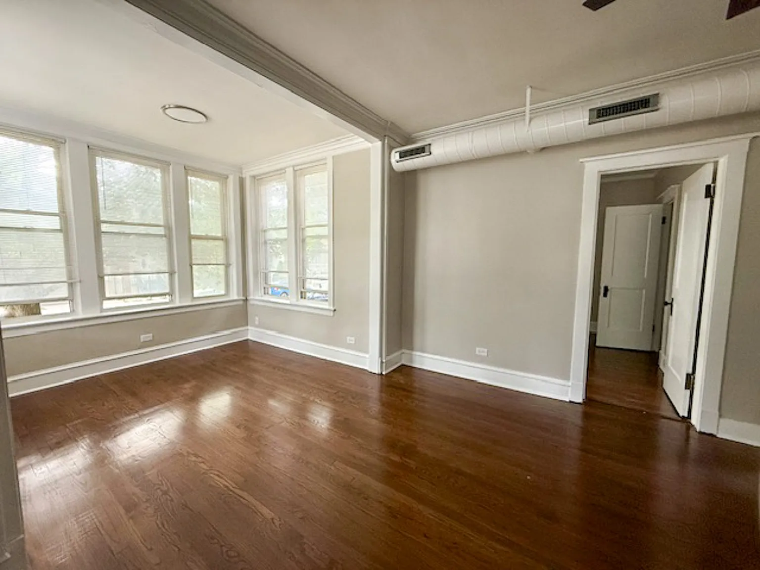 3305-09 W. Sunnyside Ave./4458 N. Spaulding Ave. — Photo 4