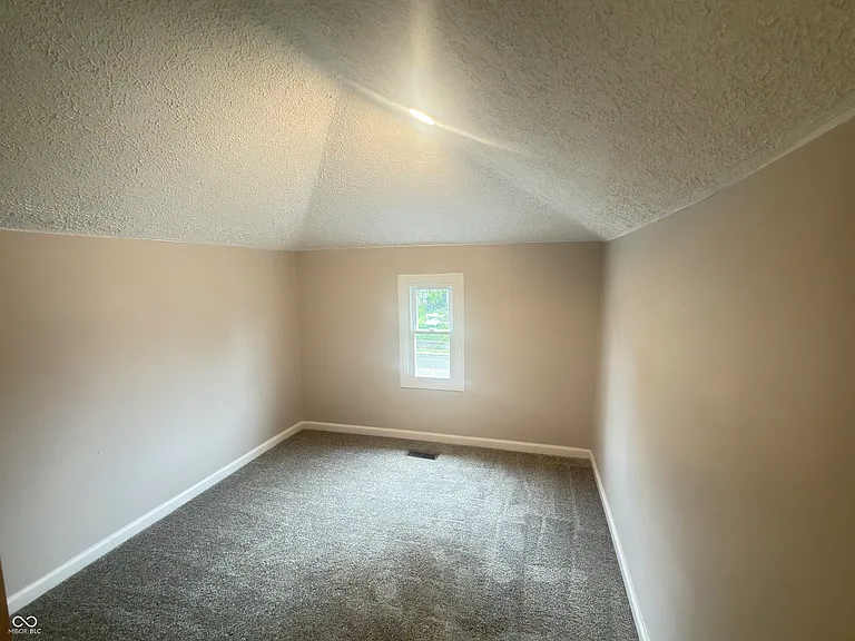 2822 E Michigan St — Photo 8