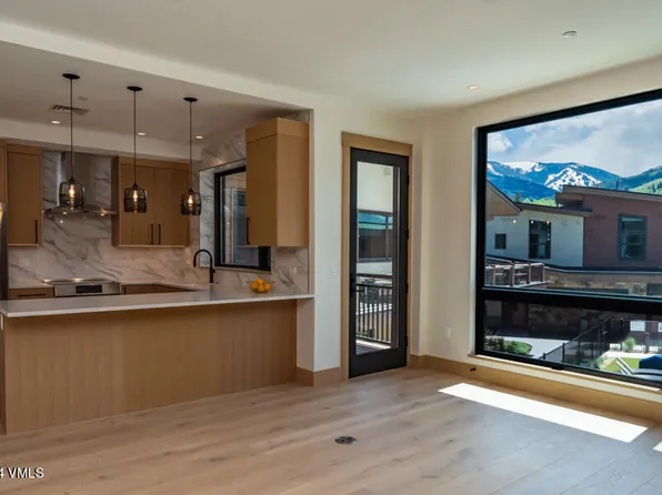 42 Riverfront Ln #102, Avon, CO 81620