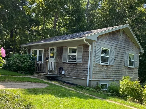 7 Boutemain Ave, Plymouth, MA 02360