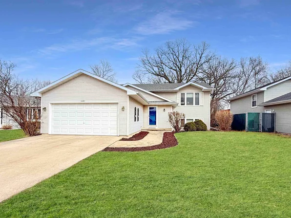1420 Fairfax St, Oshkosh, WI 54904