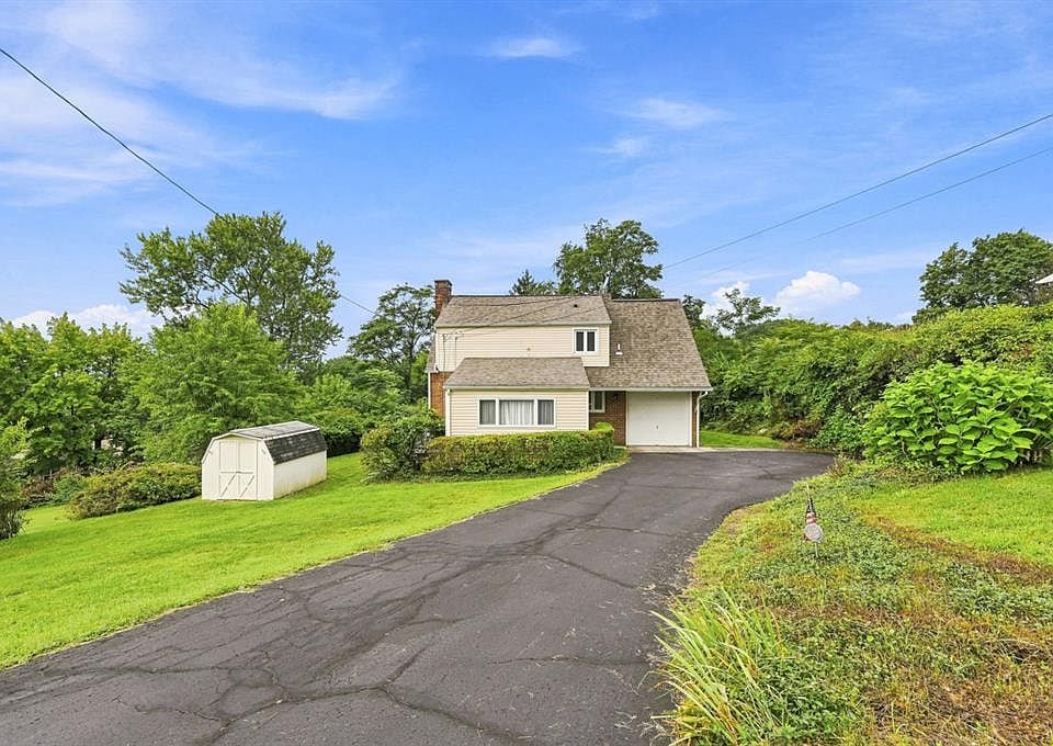 1st image of 675 Meadow Ln