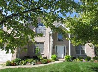 1612 Far Hills Dr, Bartlett, IL 60103