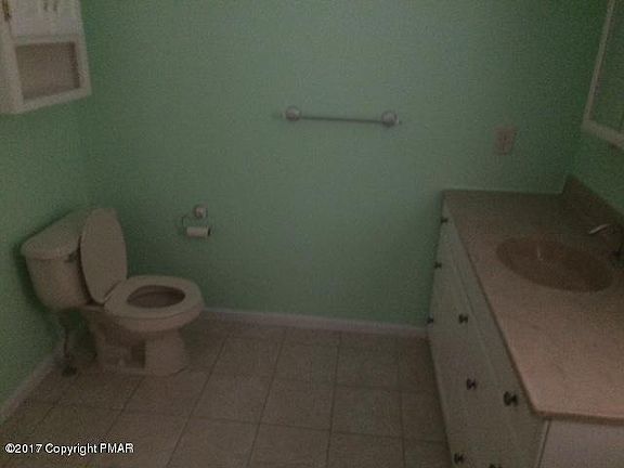 4th image of 412 Collins St