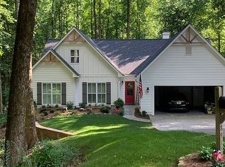 8915 Bay View Ct, Gainesville, GA 30506