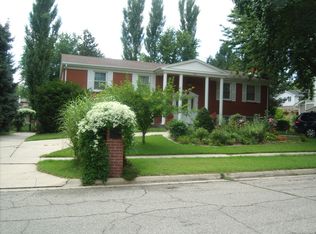 7311 Whitestone Dr, Lincoln, NE 68506