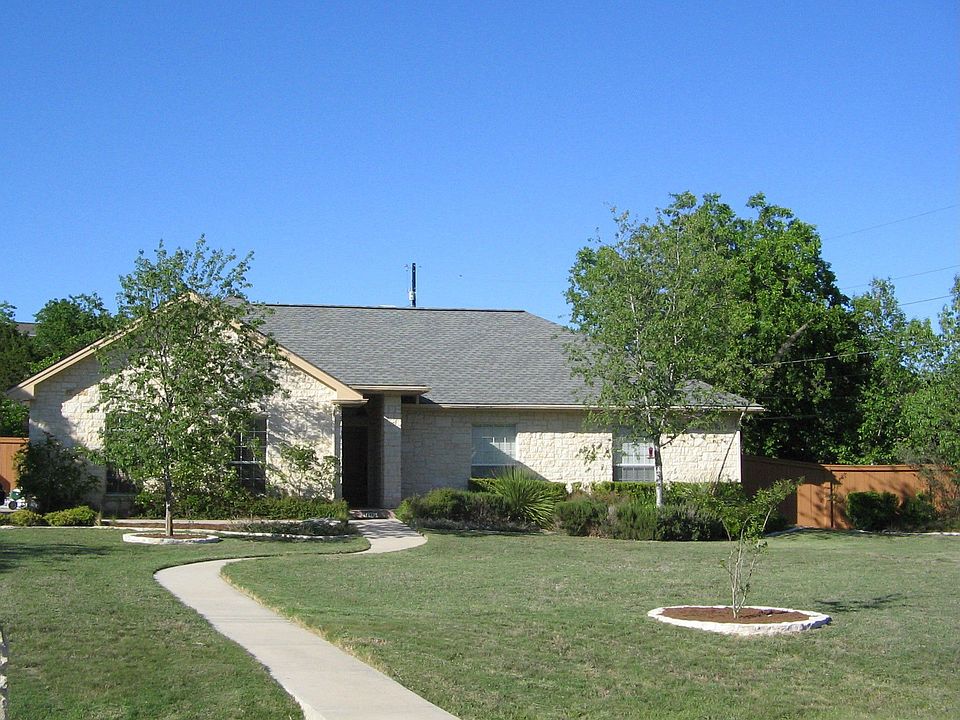 1st image of 102 Quarry Crest Cir