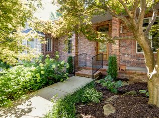 2204 S Oakbrook Ave, Springfield, MO 65809