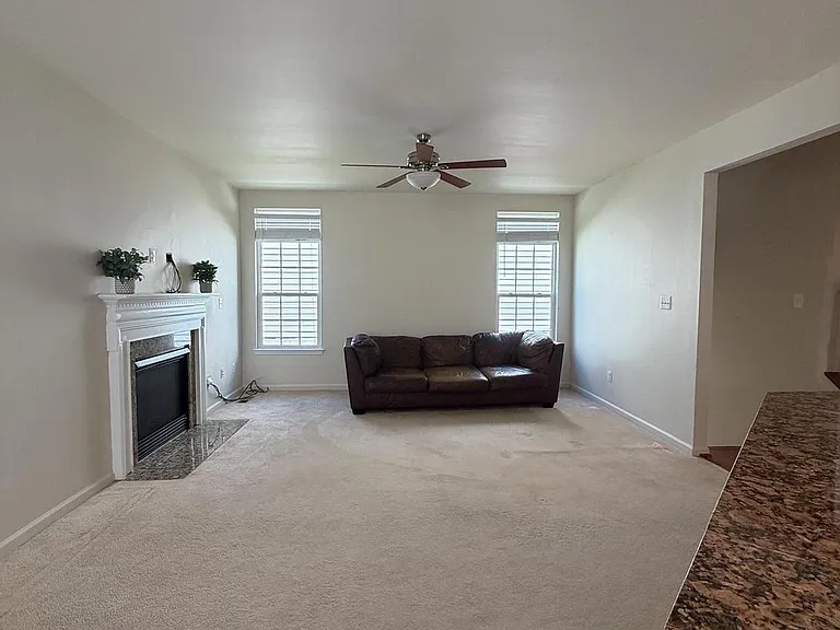 12489 Pfitzner Ct — Photo 5