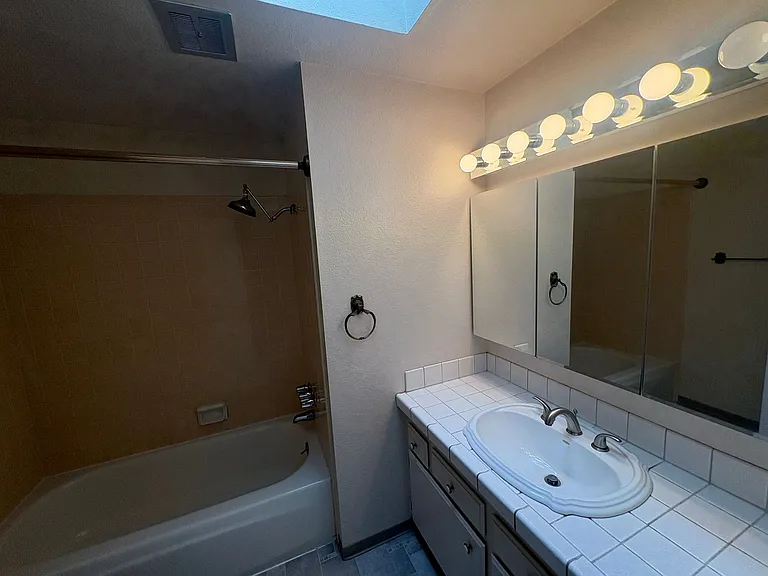 2292 Timothy Ct — Photo 10