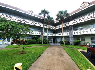 2447 Ecuadorian Way APT 11, Clearwater, FL 33763